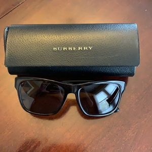Burberry polarized glasses